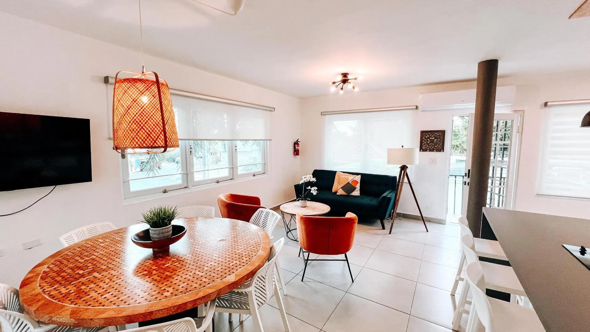 San Juan Getaway Sleeps 6 n 9 Mins to Airport Apartman