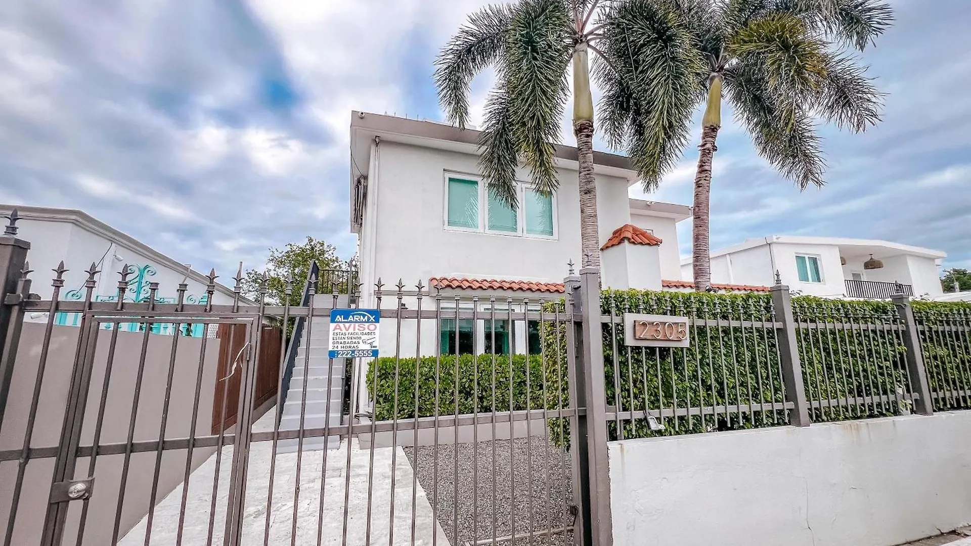 San Juan Getaway Sleeps 6 n 9 Mins to Airport Apartman